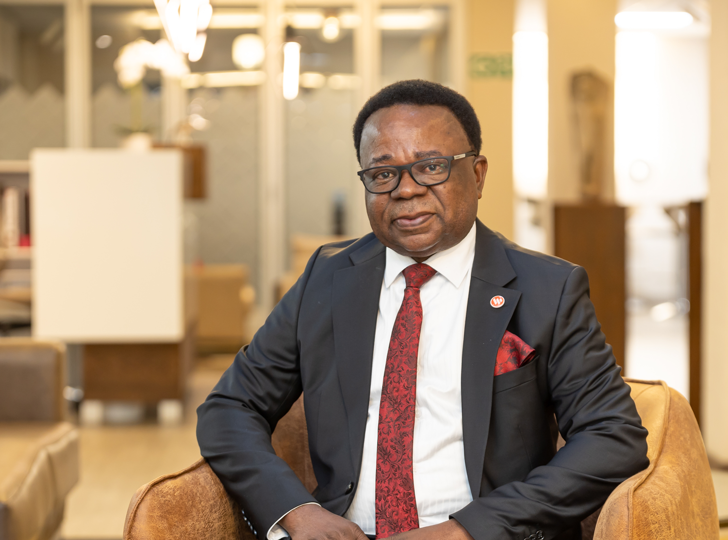 Nuyoma urges Namibians to buy shares in banks